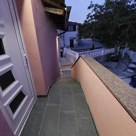 Vila Nejra1 Sa Bazenom *