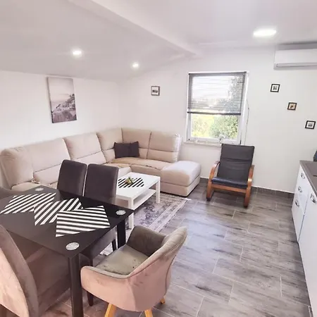 Appartement Vila Nejra1 Sa Bazenom Pula