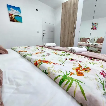 Vila Nejra1 Sa Bazenom Appartement