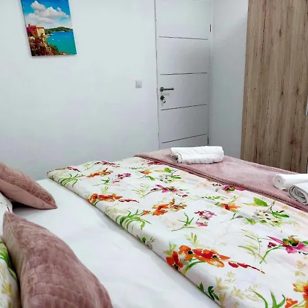 Vila Nejra1 Sa Bazenom Apartment *