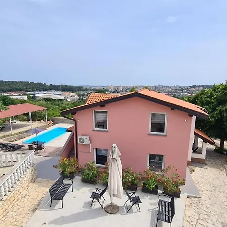 Vila Nejra1 Sa Bazenom Apartment Pula
