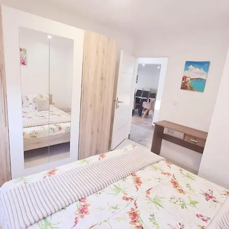 Vila Nejra1 Sa Bazenom Apartment Pula
