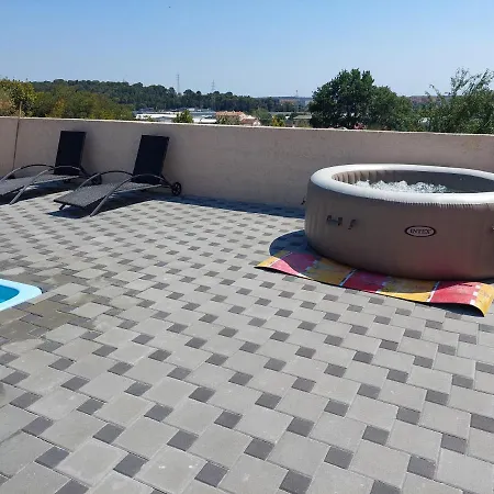 Apartment Vila Nejra1 Sa Bazenom