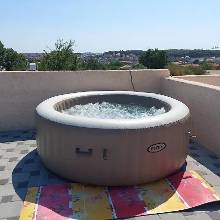 Apartment Vila Nejra1 Sa Bazenom Pula
